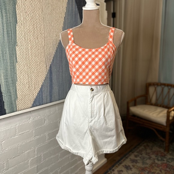 BDG White 100% Cotton High Waist Cuffed Shorts - Picture 3 of 15